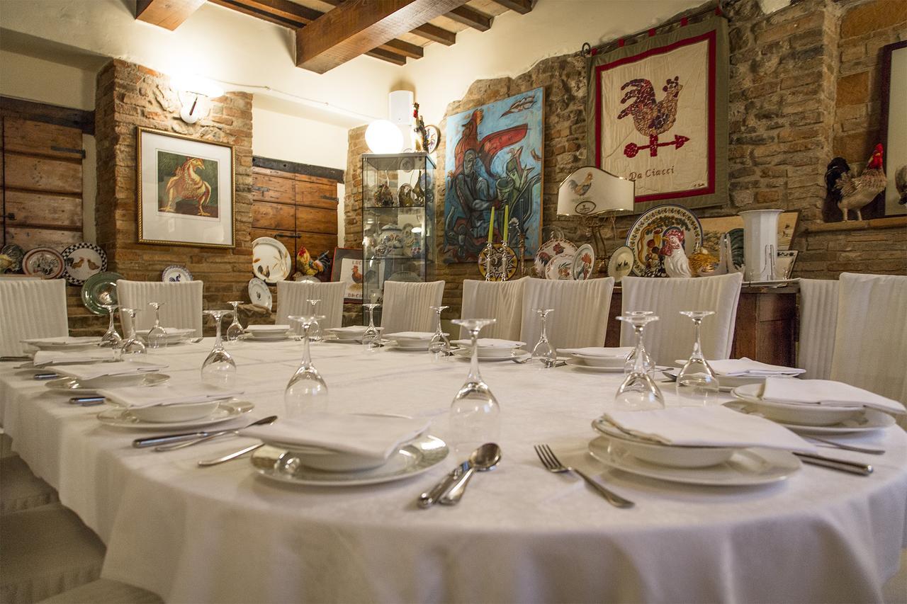 Locanda Da Ciacci Petriano Екстериор снимка