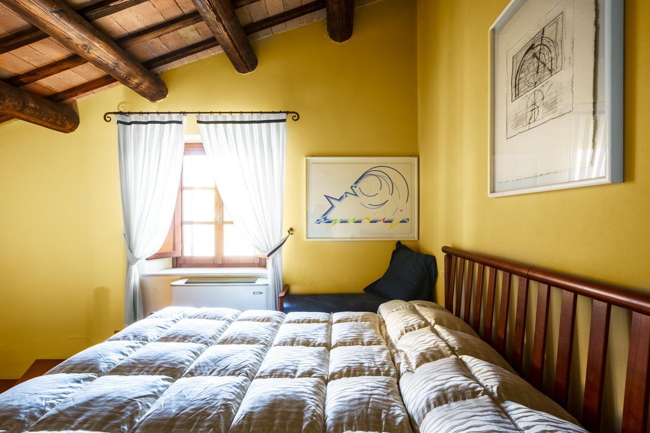 Locanda Da Ciacci Petriano Екстериор снимка